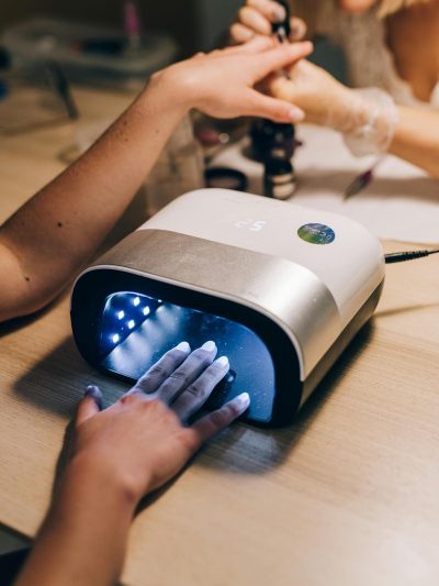 Манікюр та педикюр